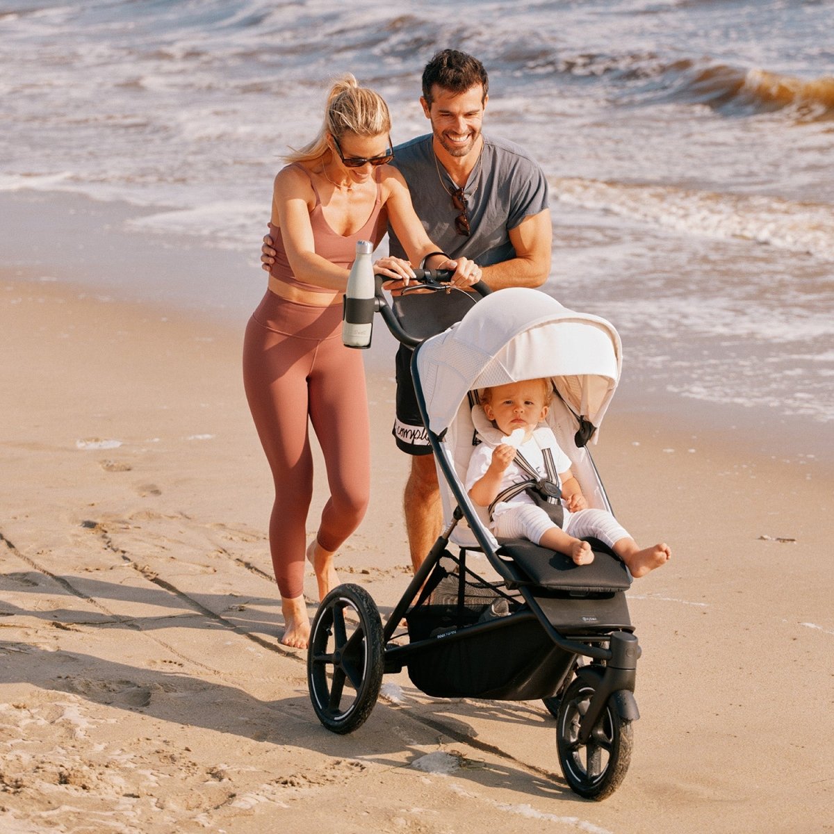 <b>Arma tu Travel System:</b> Avi Spin - Cybex Gold - Mini Nuts - Expertos en sillas de auto y coches de paseo